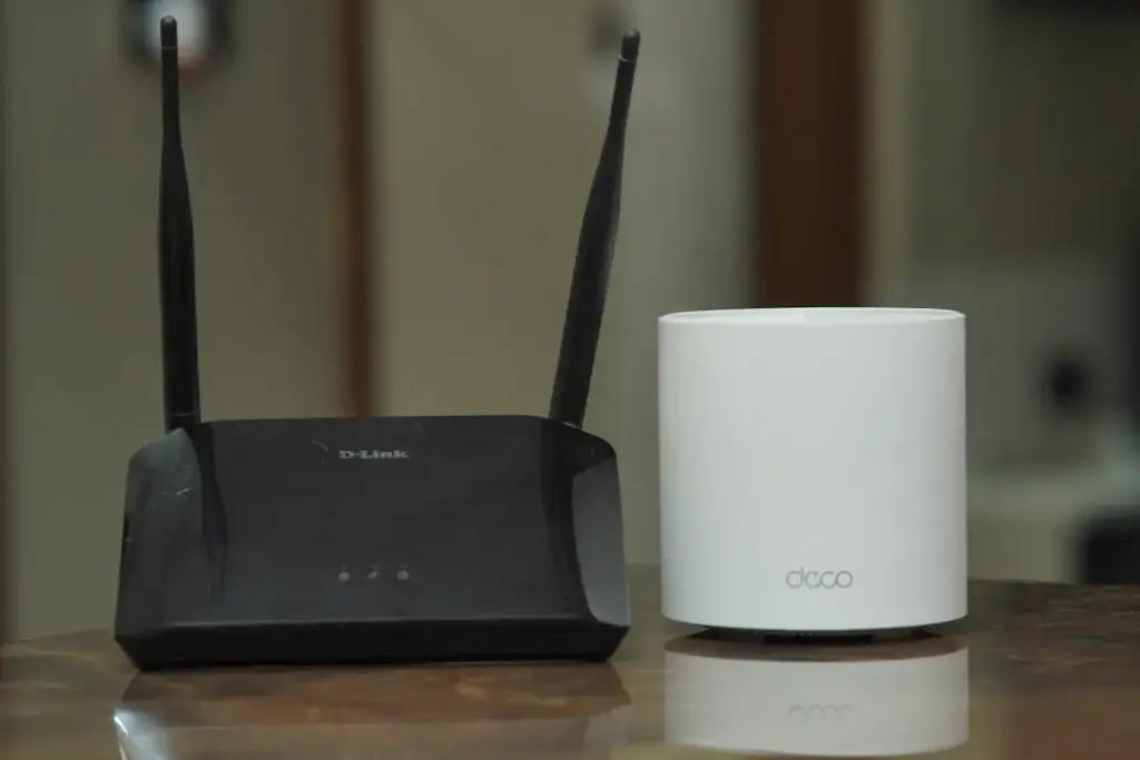 power over ethernet smart camera vs wifi PoE vs WiFi Smart Camera: Which Is Better? (2026 Guide) 5 Best Smart Cameras (PoE & WiFi) Compared